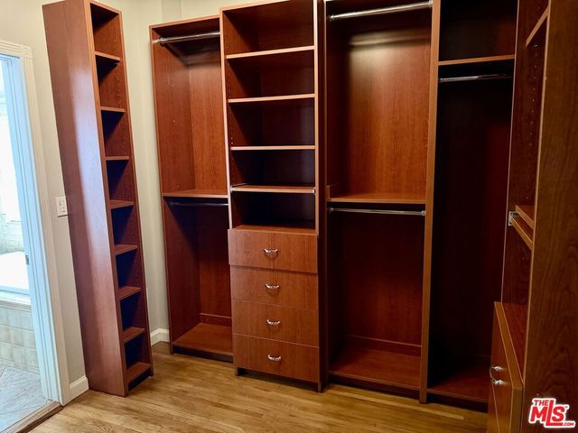 1861 W Mountain Street, Glendale, CA 91201