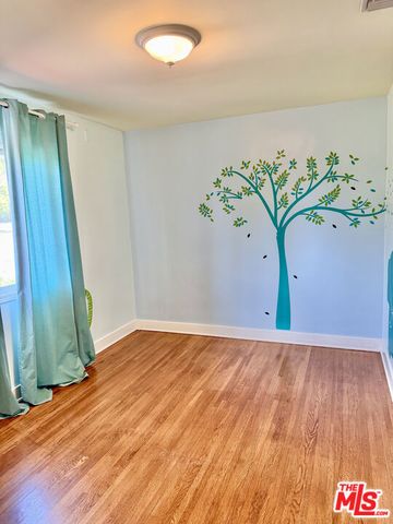 1861 W Mountain Street, Glendale, CA 91201