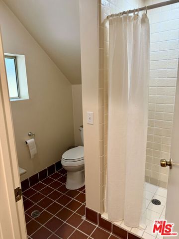1861 W Mountain Street, Glendale, CA 91201