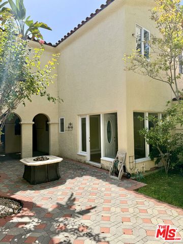 1861 W Mountain Street, Glendale, CA 91201