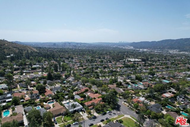 1861 W Mountain Street, Glendale, CA 91201