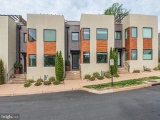 579 LOCHLYN HILL DR, Charlottesville, VA 22901