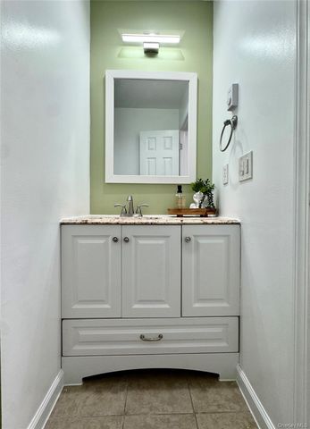 634 Fox Run Lane, Carmel, NY 10512