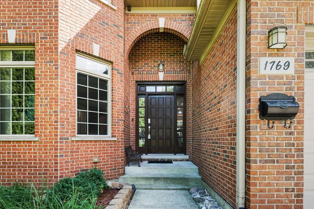 1769 Morse Avenue, Des Plaines, IL 60018