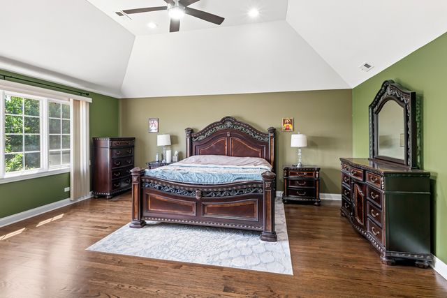 1769 Morse Avenue, Des Plaines, IL 60018
