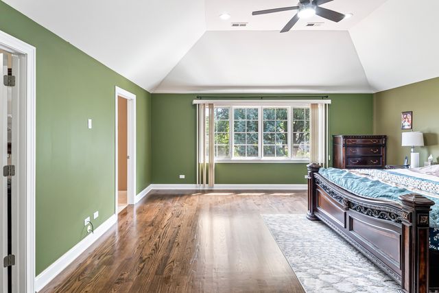 1769 Morse Avenue, Des Plaines, IL 60018