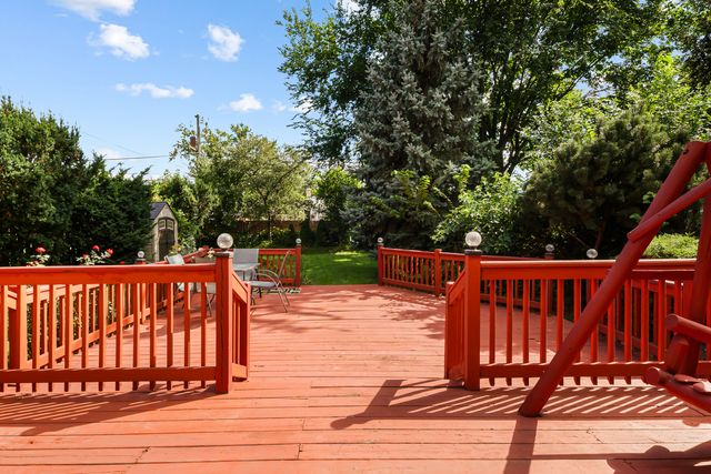 1769 Morse Avenue, Des Plaines, IL 60018