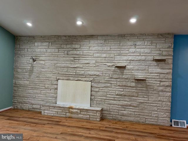 9131 BUSTLETON AVE, Philadelphia, PA 19115