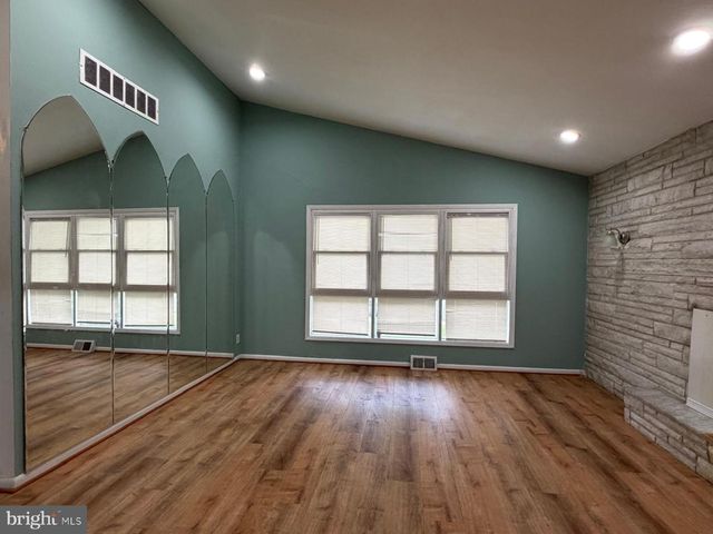 9131 BUSTLETON AVE, Philadelphia, PA 19115