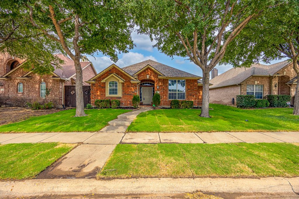 6137 Apache Drive, The Colony, TX 75056