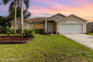 1510 Gardenton Street NW, Palm Bay, FL 32907