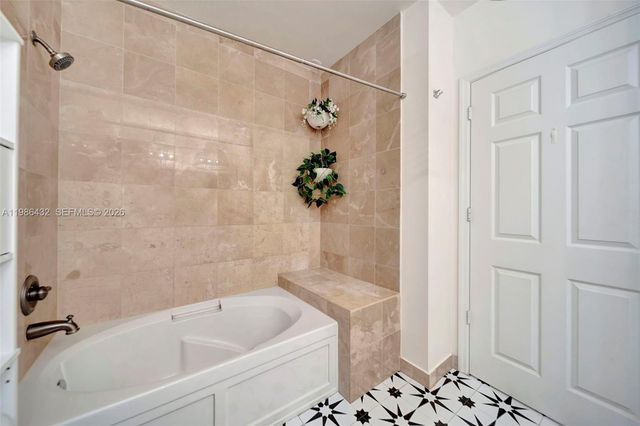 2100 Van Buren St 508, Hollywood, FL 33020