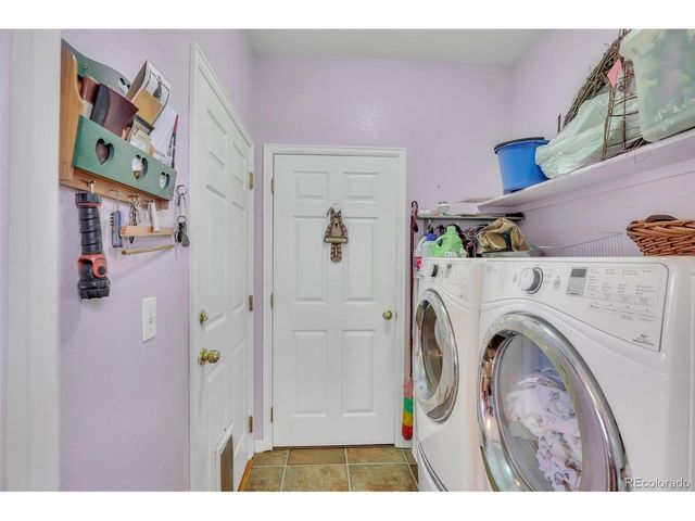 15555 E 40th Ave 7, Denver, CO 80239