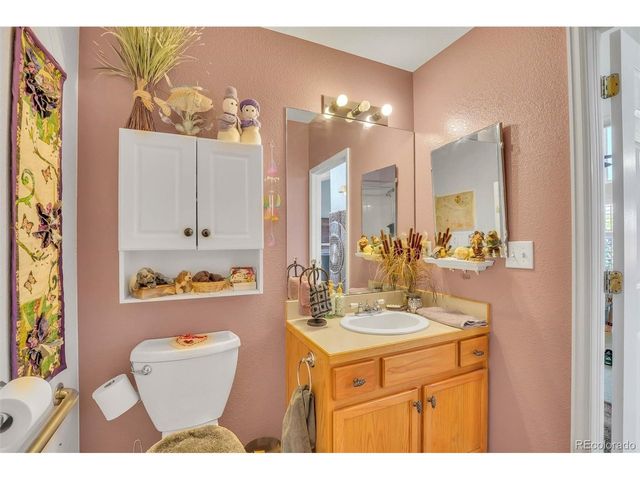 15555 E 40th Ave 7, Denver, CO 80239