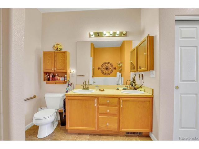 15555 E 40th Ave 7, Denver, CO 80239