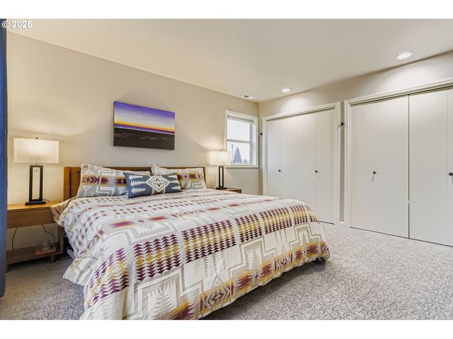 1928 Se SHERRETT St, Portland, OR 97202