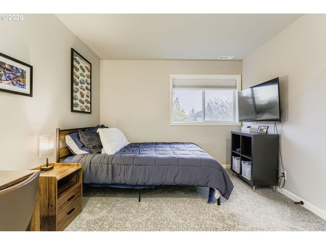 1928 Se SHERRETT St, Portland, OR 97202