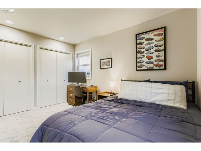 1928 Se SHERRETT St, Portland, OR 97202