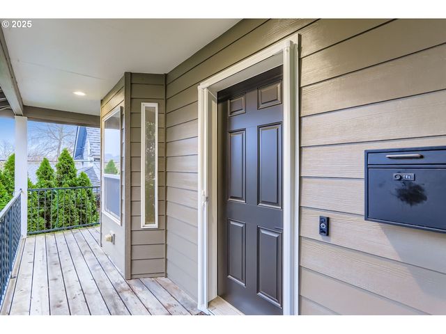 1928 Se SHERRETT St, Portland, OR 97202