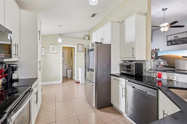 111 ELGIN BOULEVARD, Davenport, FL 33897