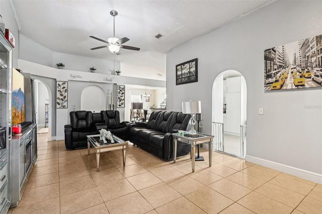 111 ELGIN BOULEVARD, Davenport, FL 33897