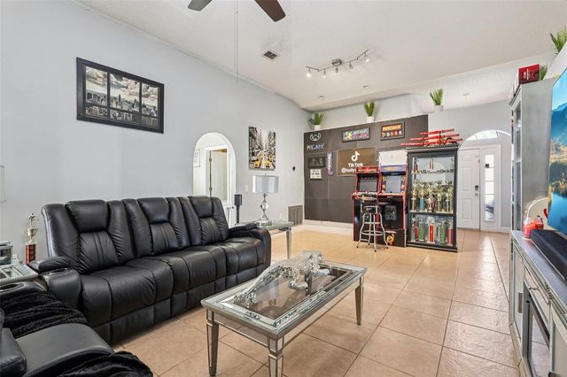 111 ELGIN BOULEVARD, Davenport, FL 33897