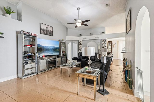 111 ELGIN BOULEVARD, Davenport, FL 33897