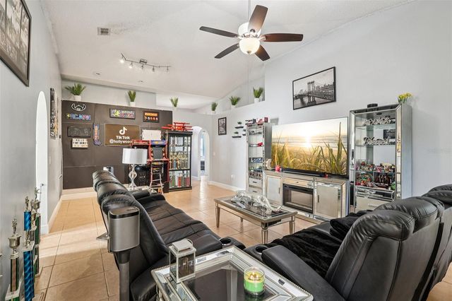 111 ELGIN BOULEVARD, Davenport, FL 33897