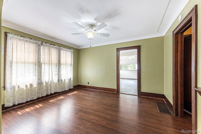 8238 Clinton River Road, Sterling Heights, MI 48314