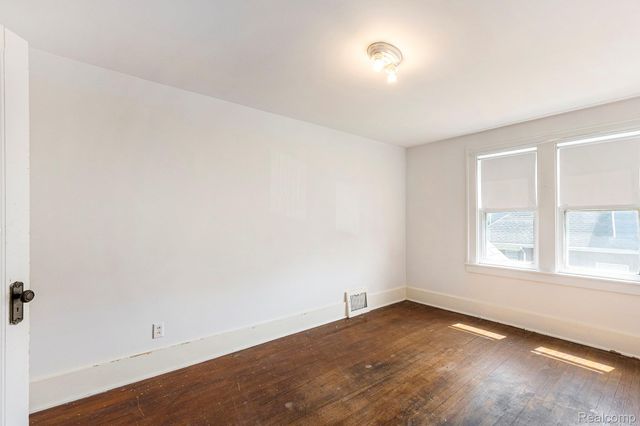 8238 Clinton River Road, Sterling Heights, MI 48314