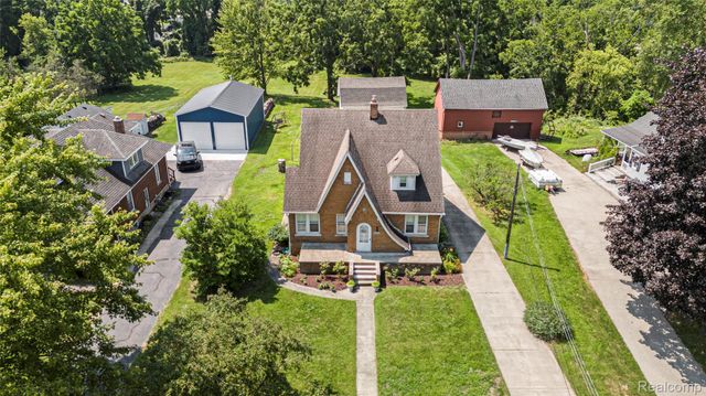 8238 Clinton River Road, Sterling Heights, MI 48314