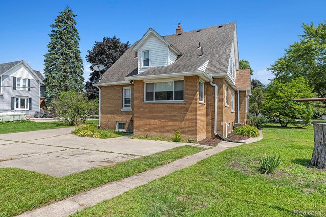 8238 Clinton River Road, Sterling Heights, MI 48314