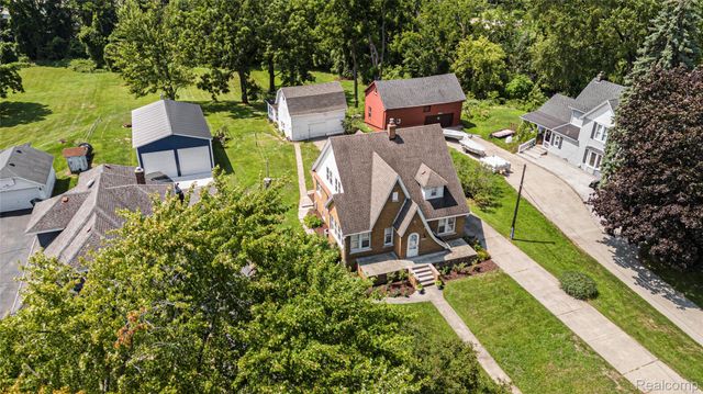 8238 Clinton River Road, Sterling Heights, MI 48314