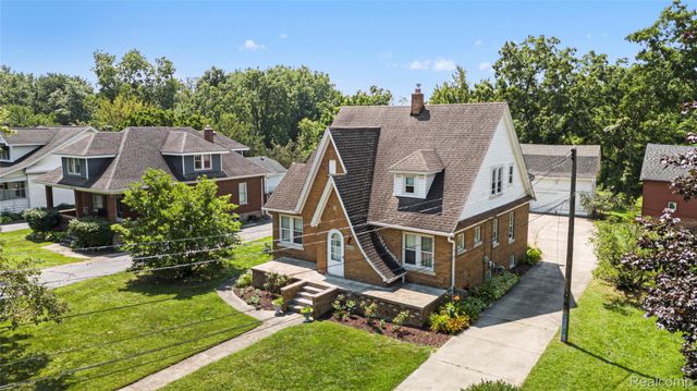 8238 Clinton River Road, Sterling Heights, MI 48314