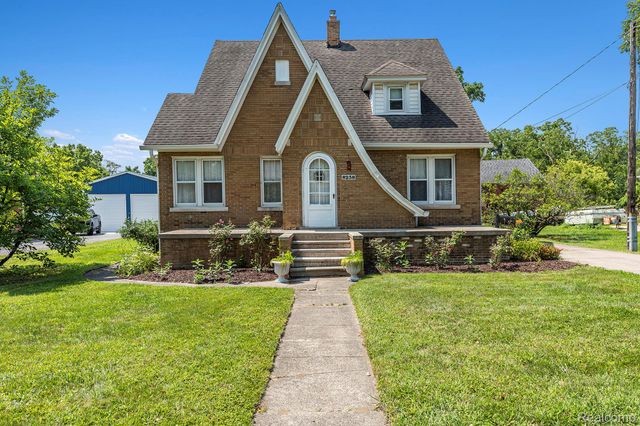 8238 Clinton River Road, Sterling Heights, MI 48314