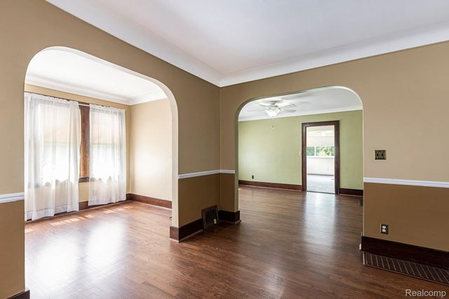 8238 Clinton River Road, Sterling Heights, MI 48314