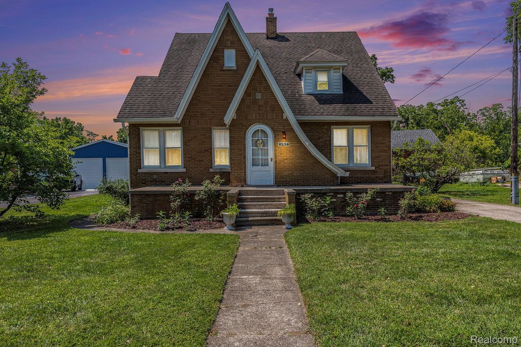 8238 Clinton River Road, Sterling Heights, MI 48314