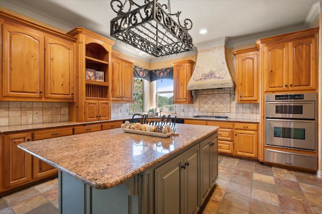 1019 Walnut Falls Circle, Mansfield, TX 76063