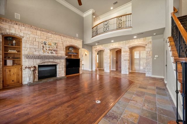 1019 Walnut Falls Circle, Mansfield, TX 76063