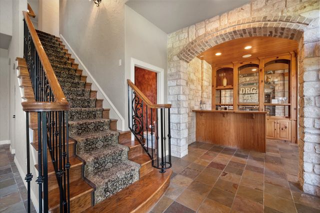 1019 Walnut Falls Circle, Mansfield, TX 76063