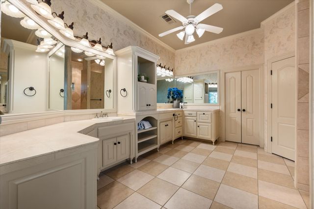 1019 Walnut Falls Circle, Mansfield, TX 76063