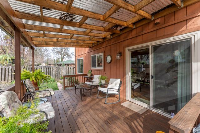 550 Baywood Ct, Ukiah, CA 95482