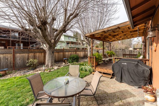 550 Baywood Ct, Ukiah, CA 95482