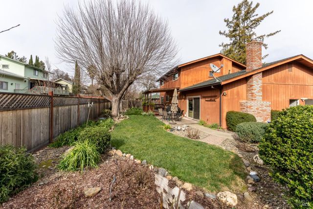 550 Baywood Ct, Ukiah, CA 95482