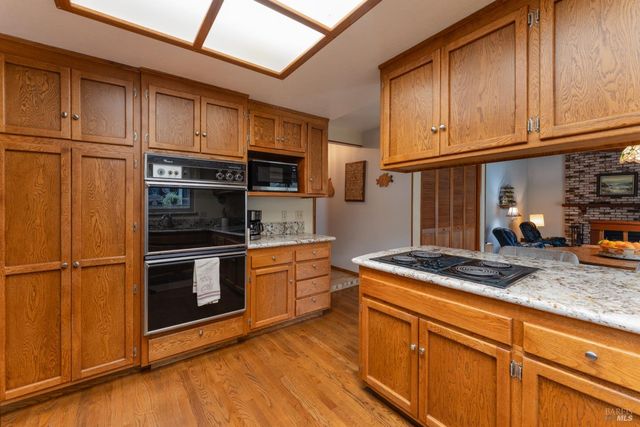 550 Baywood Ct, Ukiah, CA 95482