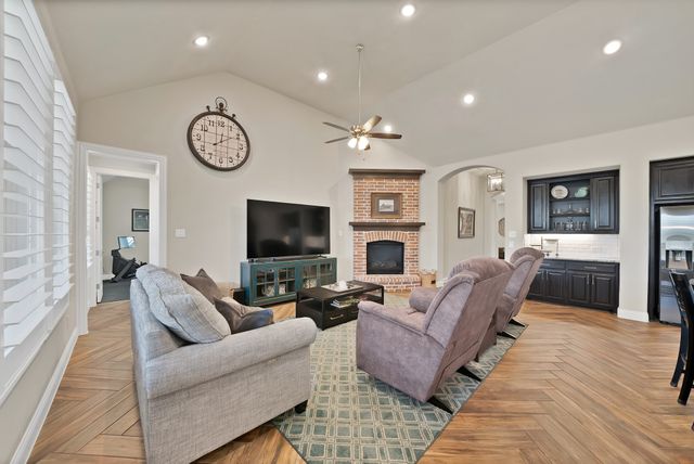 9921 Peninsula Point, Little Elm, TX 75068