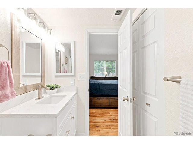 1795 S Pitkin St A, Aurora, CO 80017