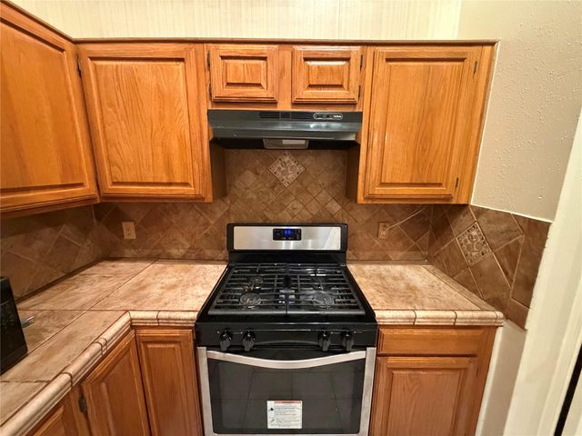 1423 Elkwood Drive, Missouri City, TX 77489