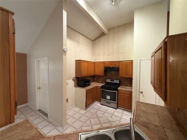 1423 Elkwood Drive, Missouri City, TX 77489