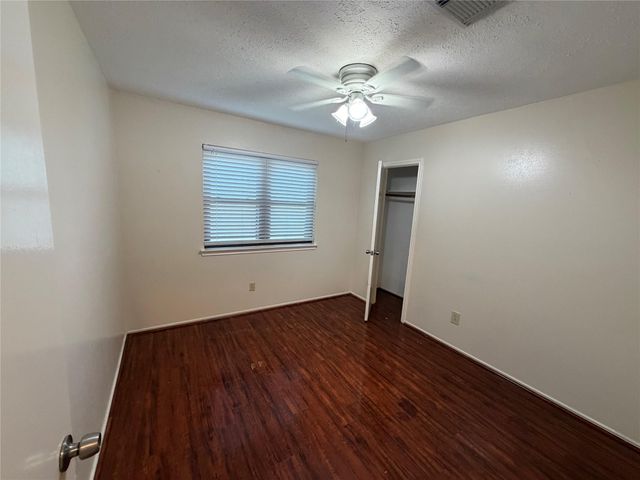 1423 Elkwood Drive, Missouri City, TX 77489